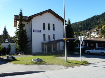 Implantologisch t�tige Zahnarztpraxis